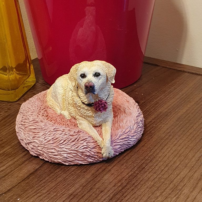 Custom dog sculpture labrador